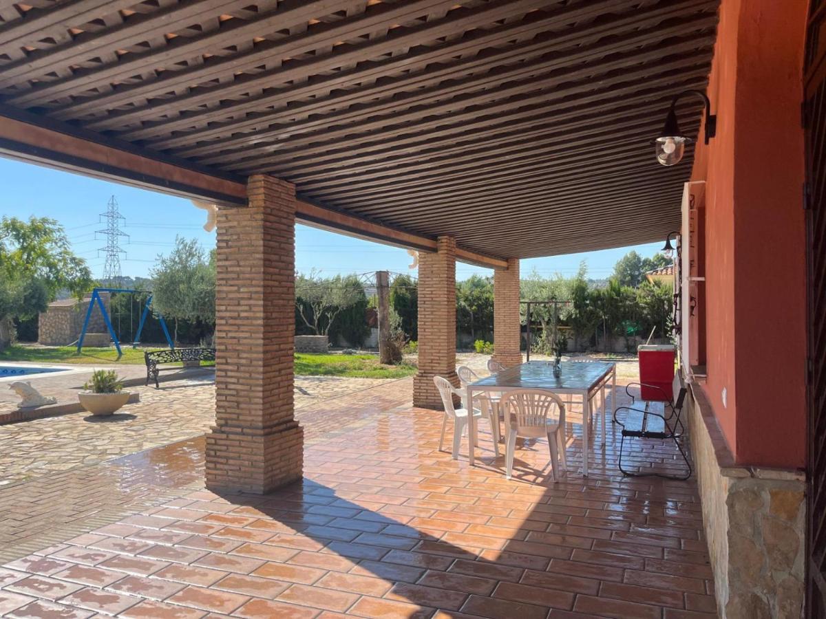 La Estacada Vila Lora del Río Exterior foto